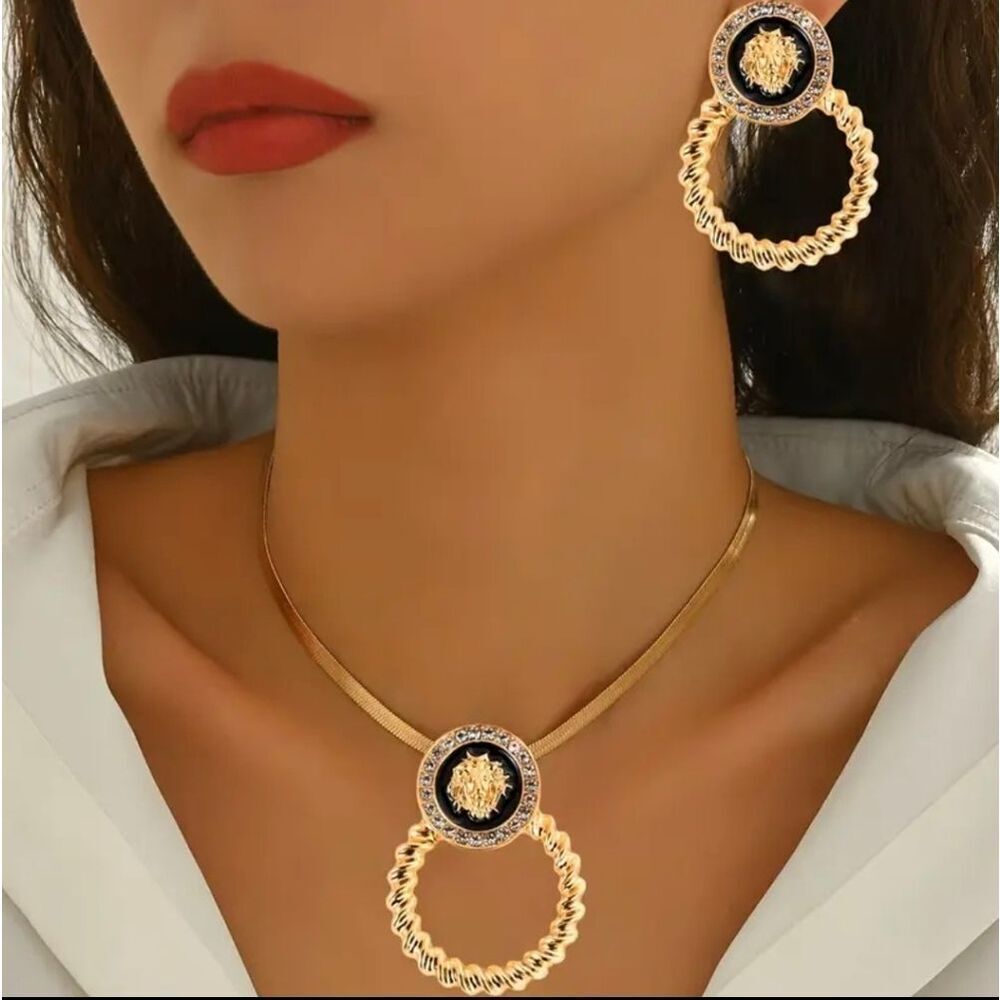 Designer InspiredβLion Doorknocker Earring & Necklace Set